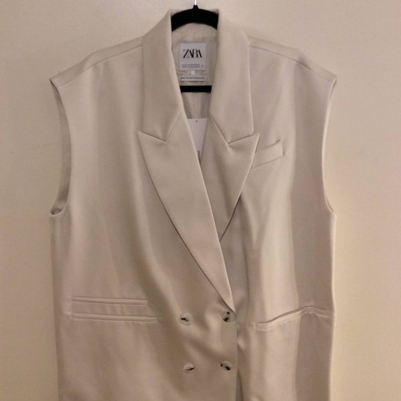 Zara Poly Oversized Sleeveless Blazer - Picture 4 of 10